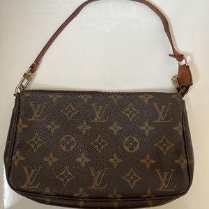 Louis Vuitton Pochette